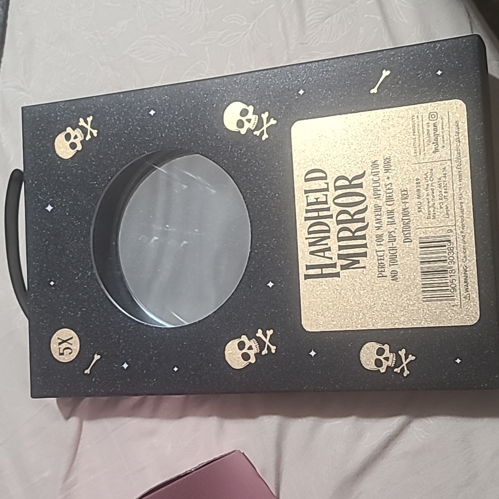 Handheld Mirror - Picture 2 of 7